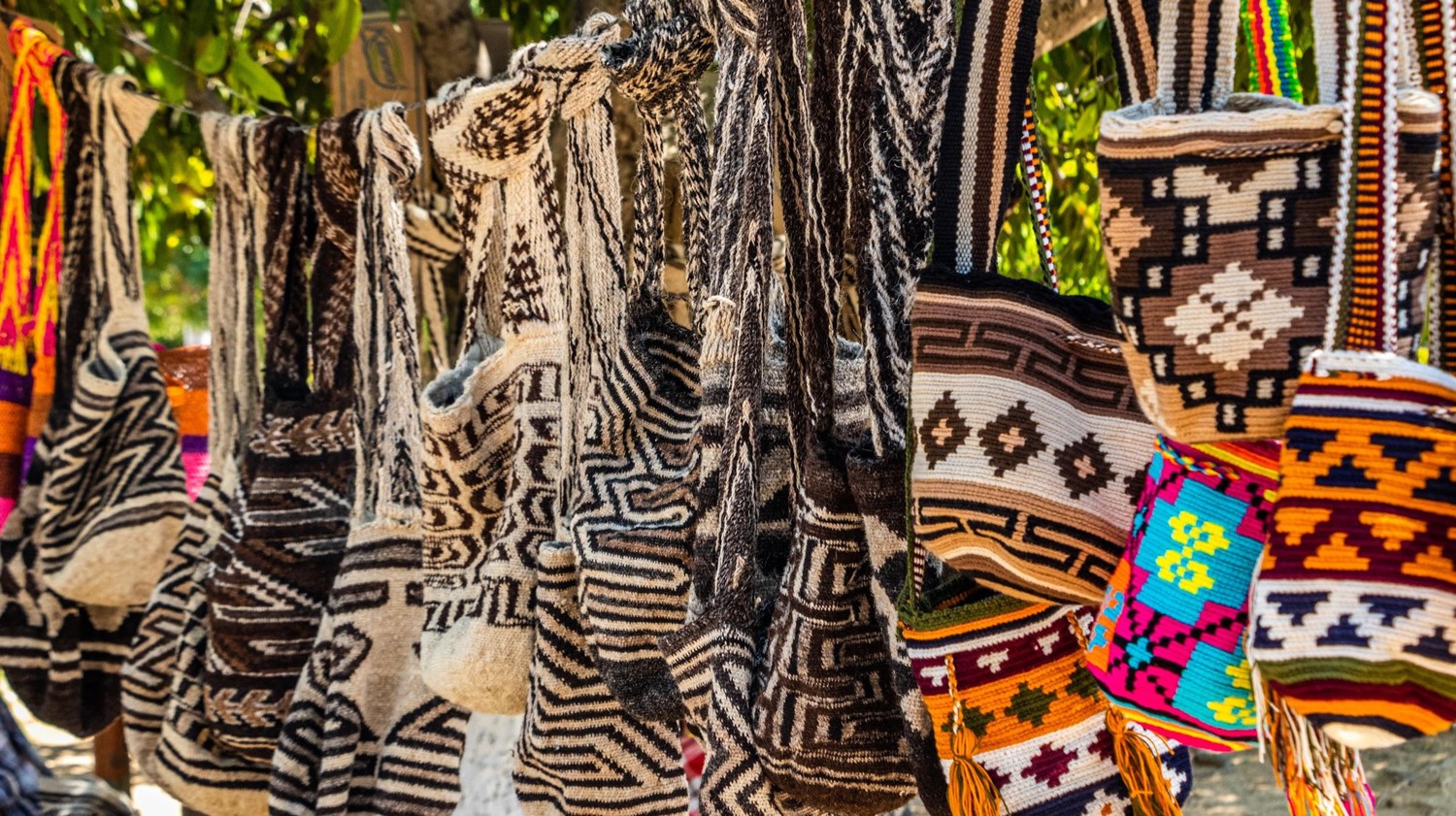 Conoce las artesanías de la región y su importancia en el mundo ancestral